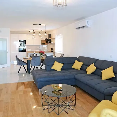 Apartman Grga-spacious 3-bedroom