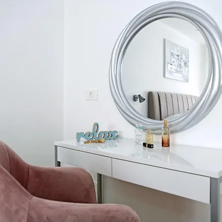 Grga-spacious 3-bedroom Apartman Zadar